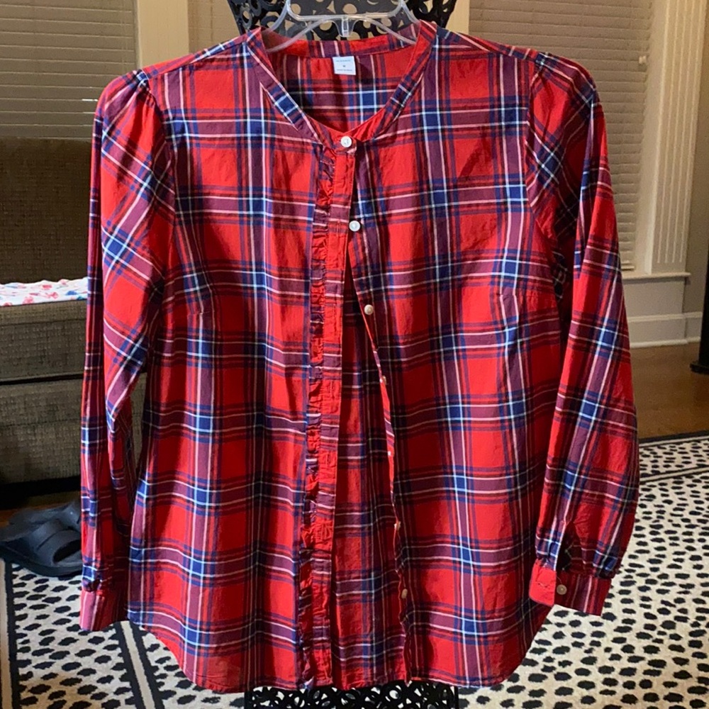 EUC Old Navy red plaid button down Medium